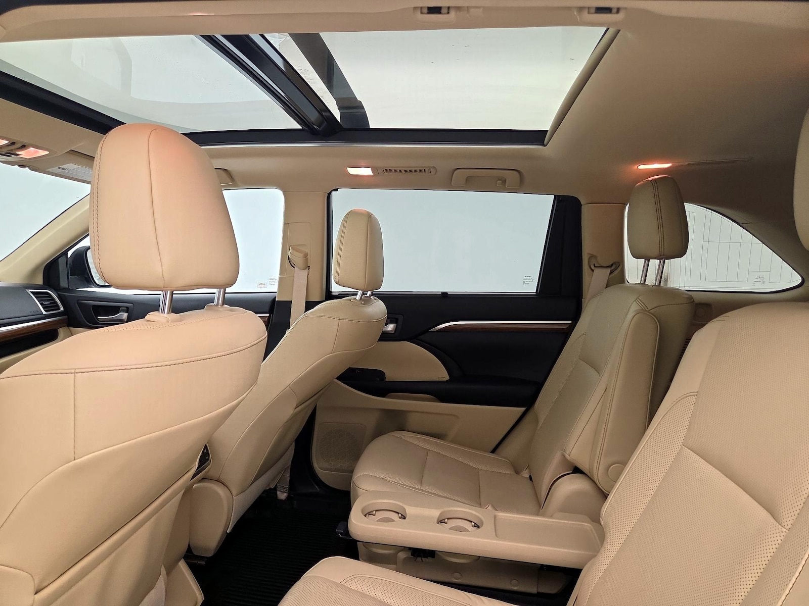 Sunroof(s) & Overhead Airbags