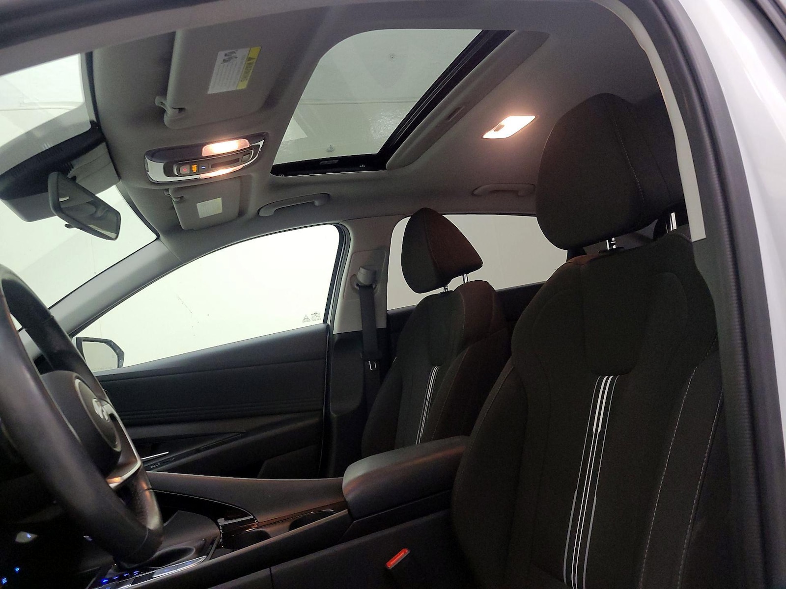 Sunroof(s) & Overhead Airbags