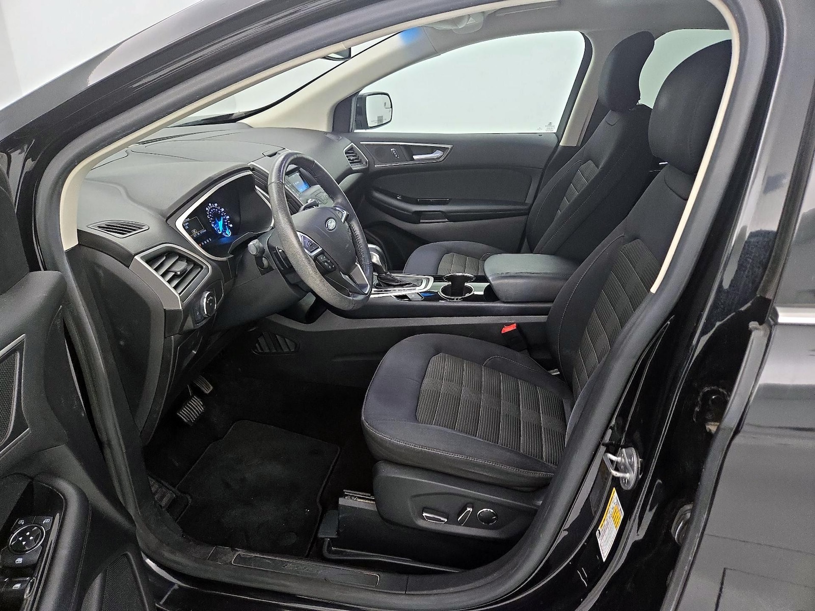 Power Seat(s) & Side Airbags
