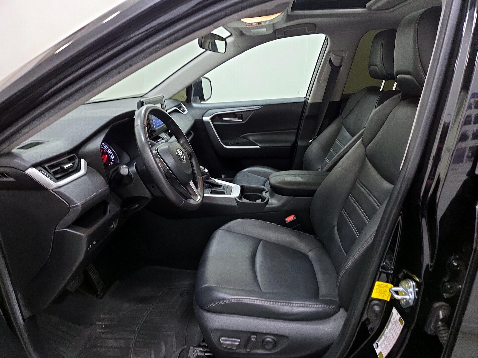 Power Seat(s) & Side Airbags