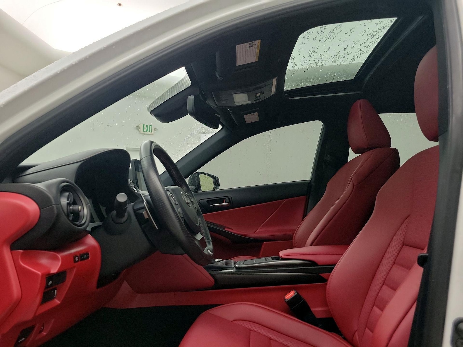 Sunroof(s) & Overhead Airbags