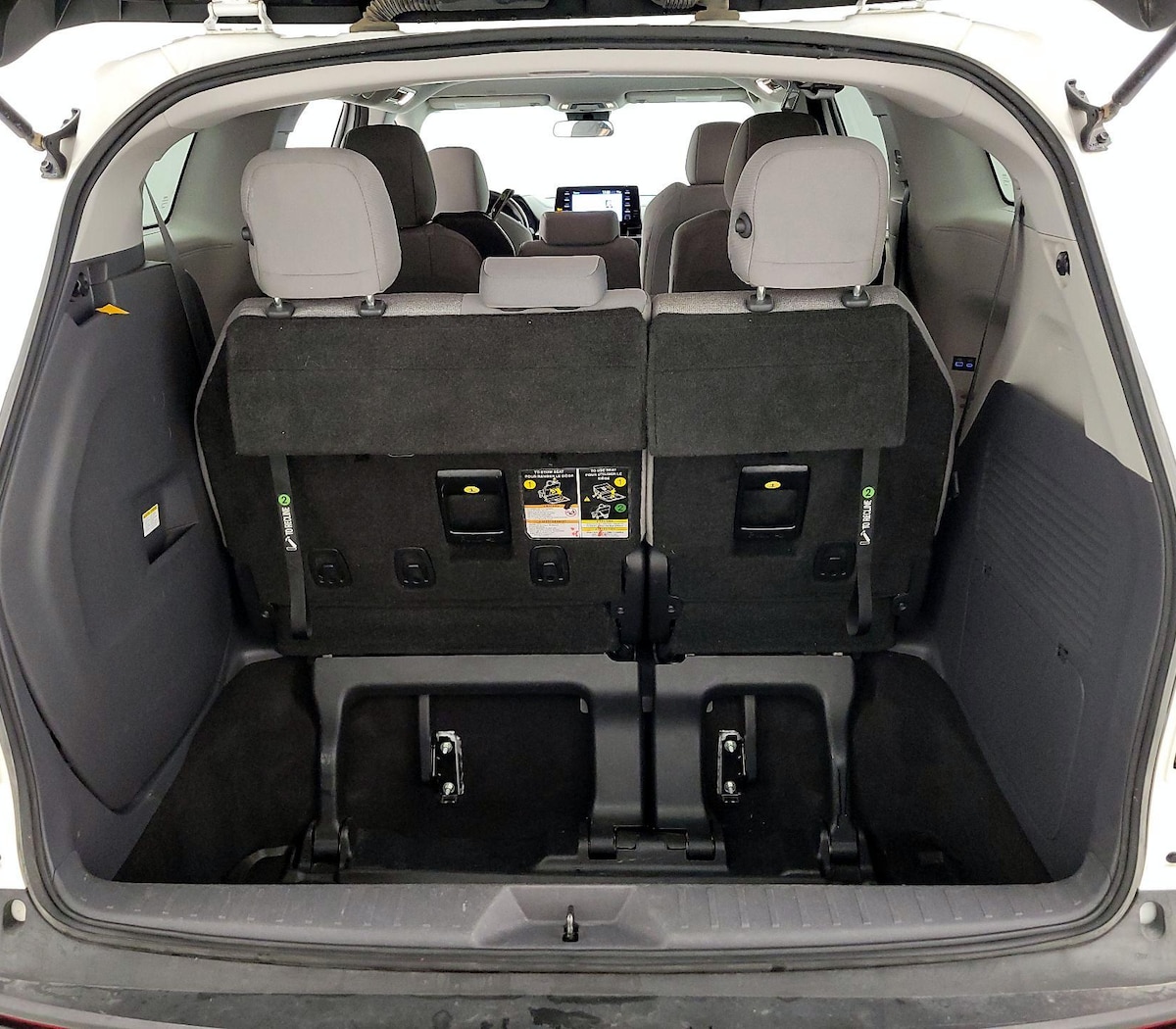 Trunk/Cargo (Seats Up)