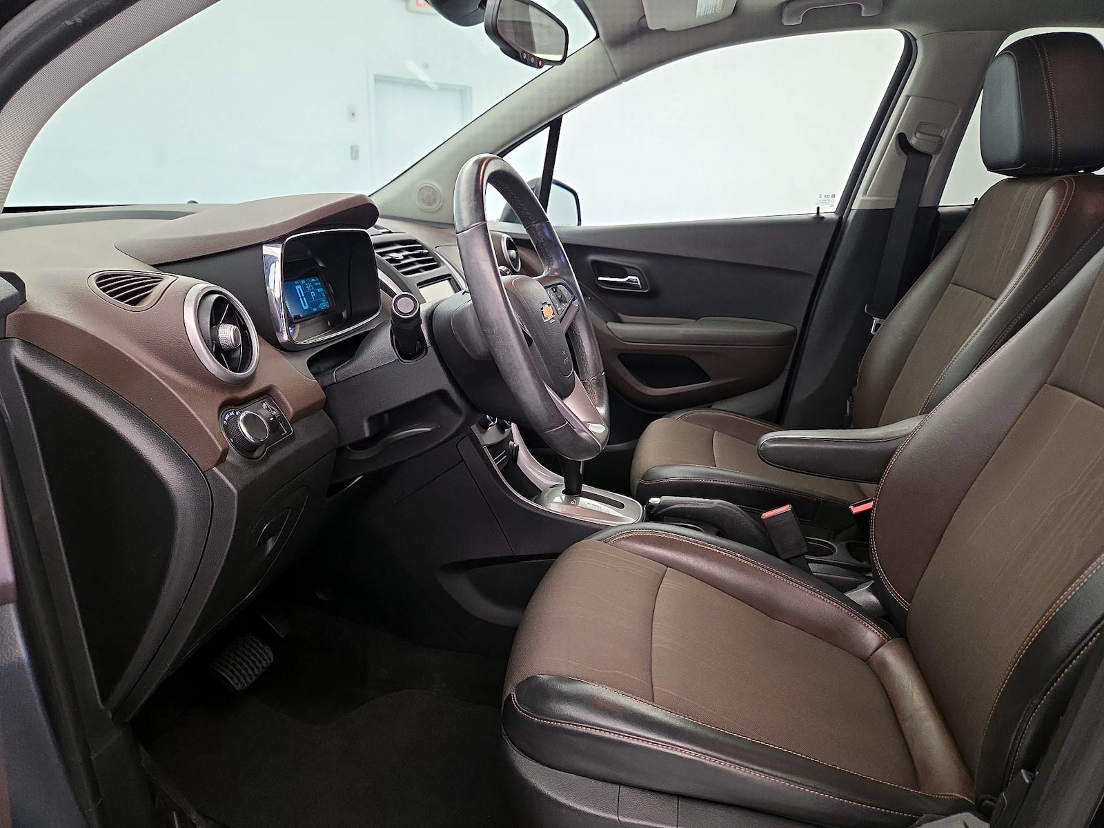 Power Seat(s) & Side Airbags