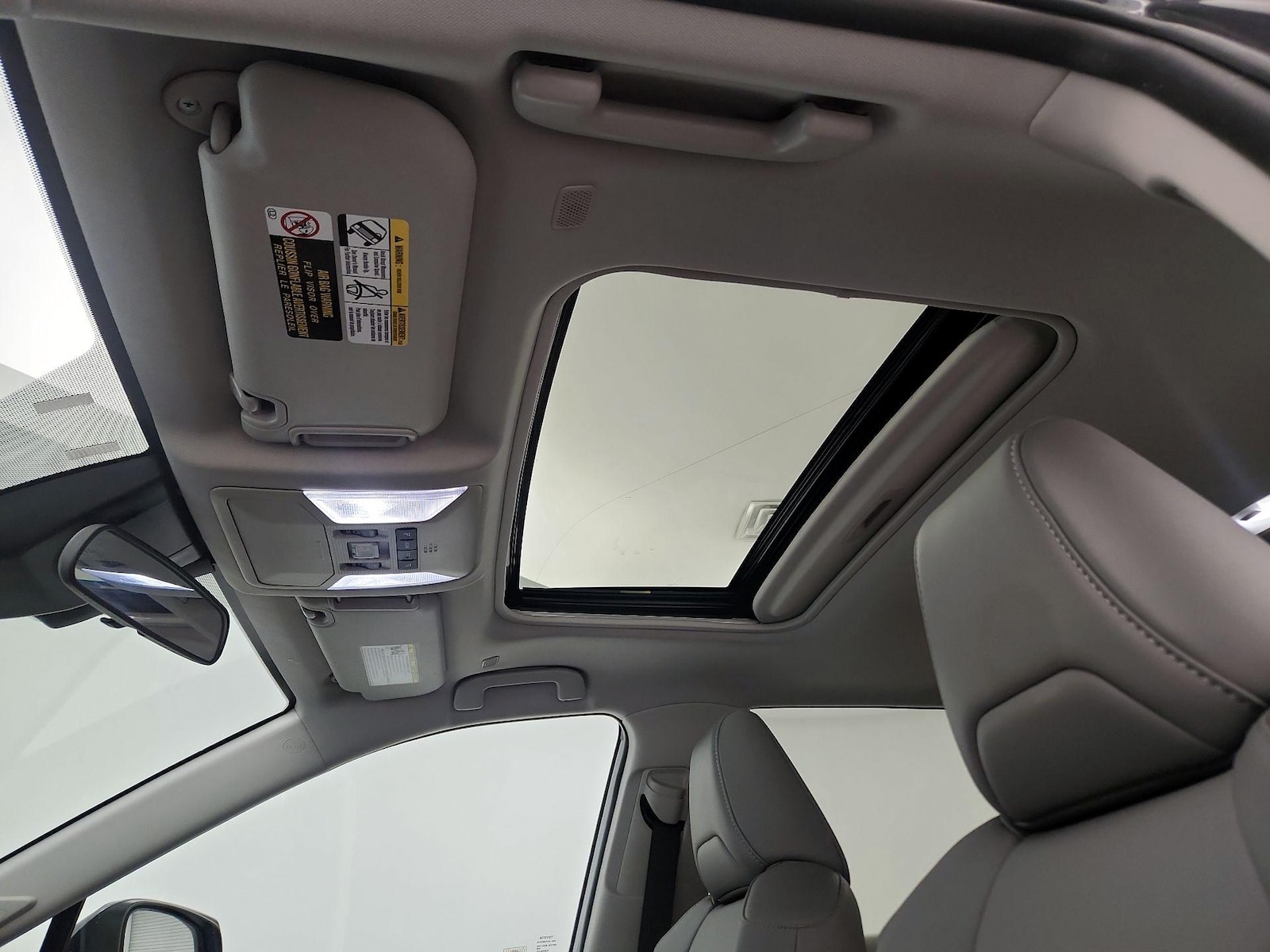 Sunroof(s) & Overhead Airbags