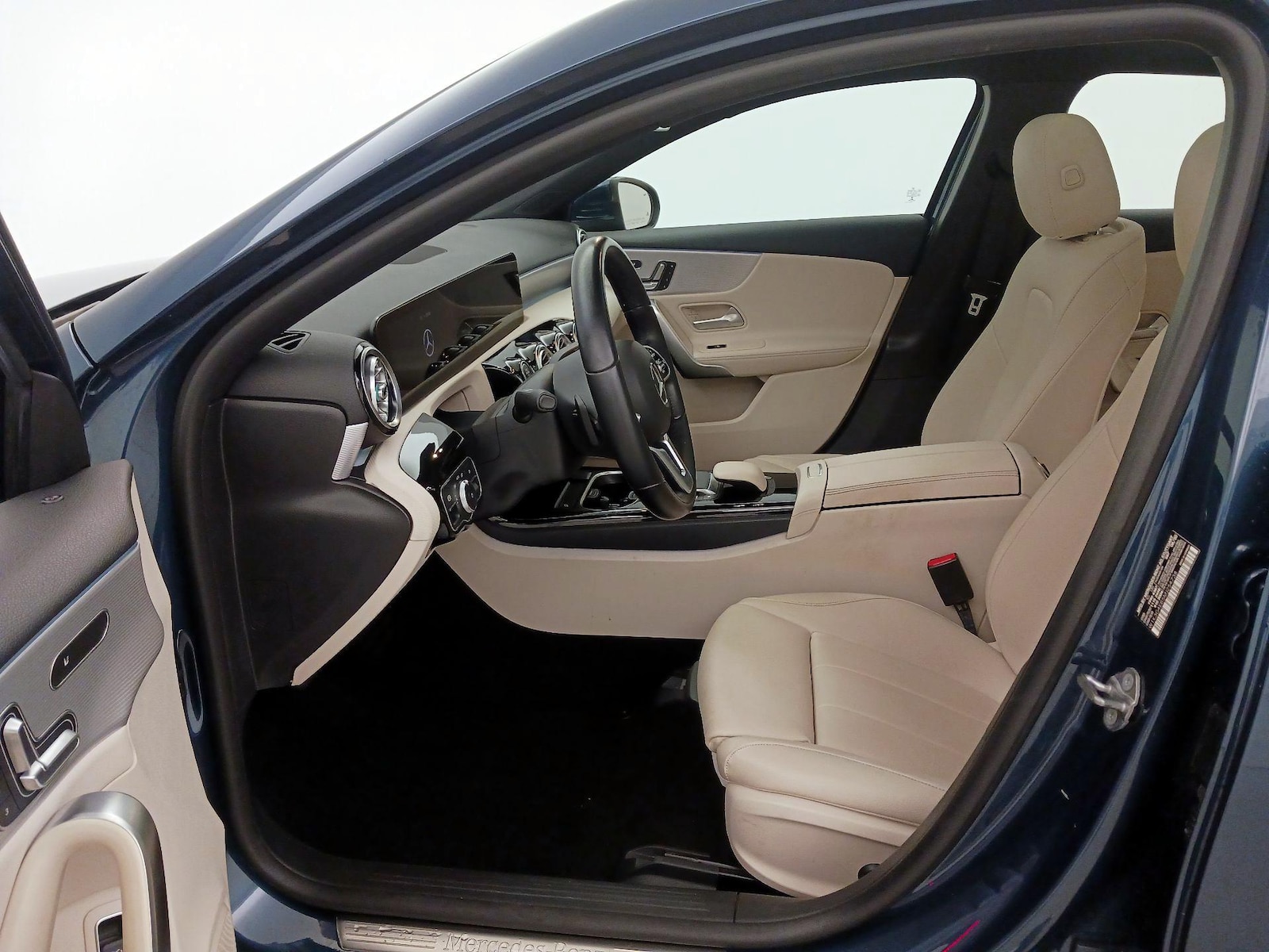 Power Seat(s) & Side Airbags