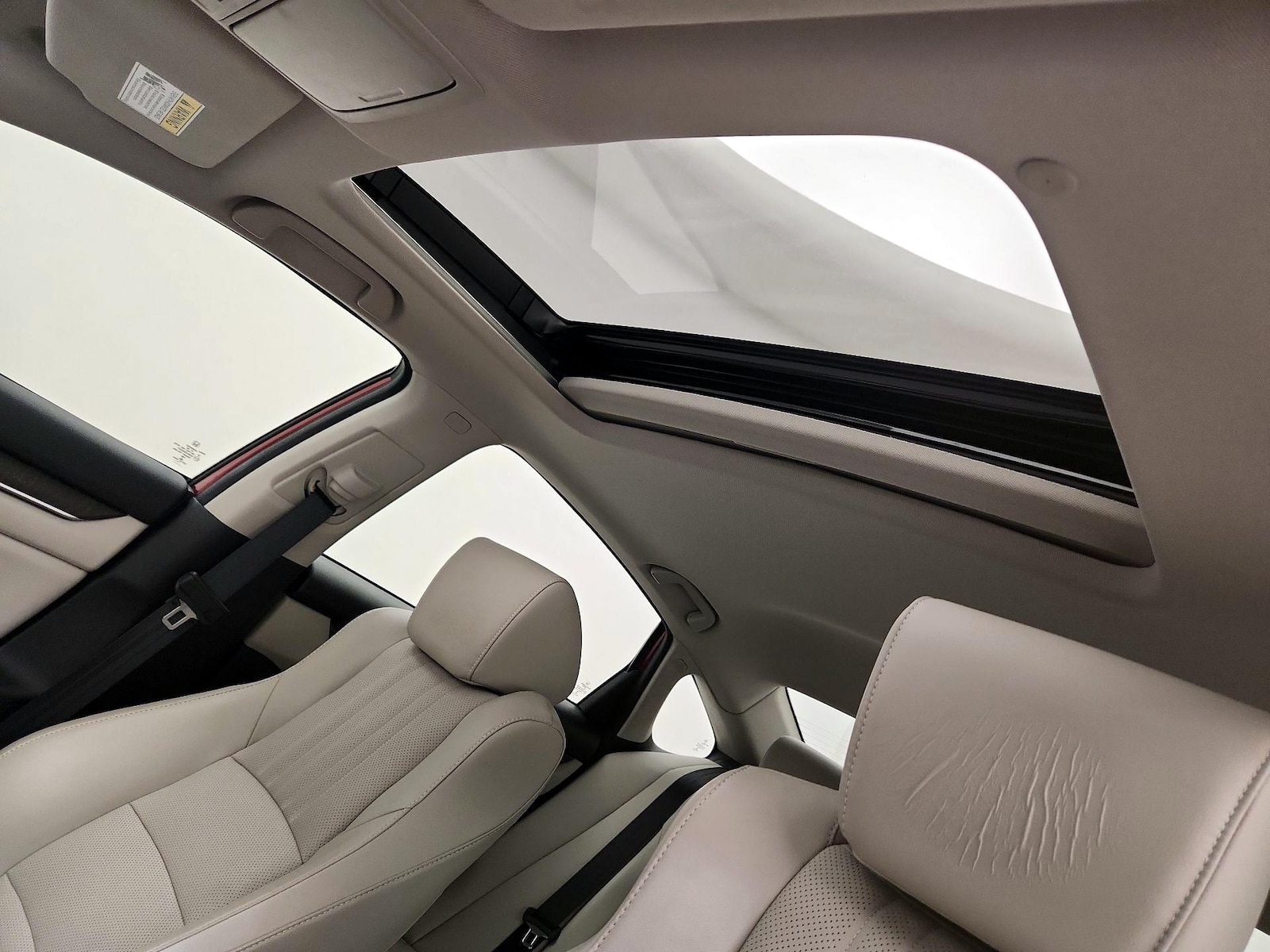 Sunroof(s) & Overhead Airbags