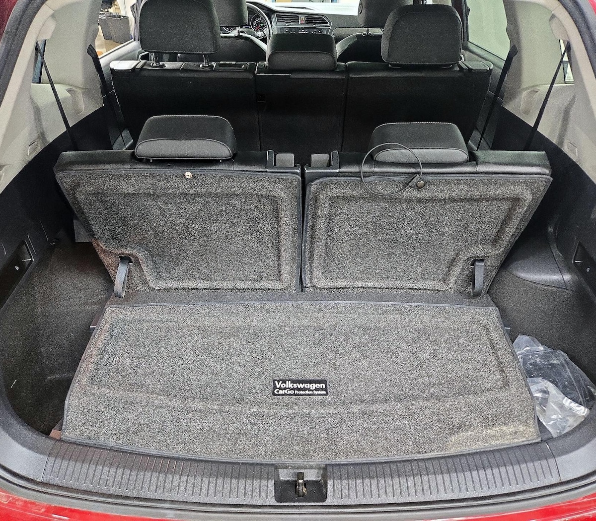 Trunk/Cargo (Seats Up)