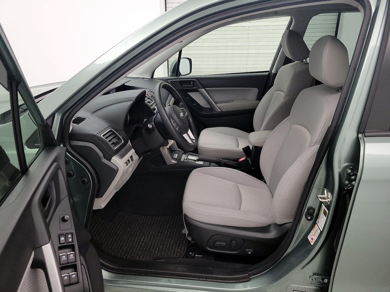 Power Seat(s) & Side Airbags