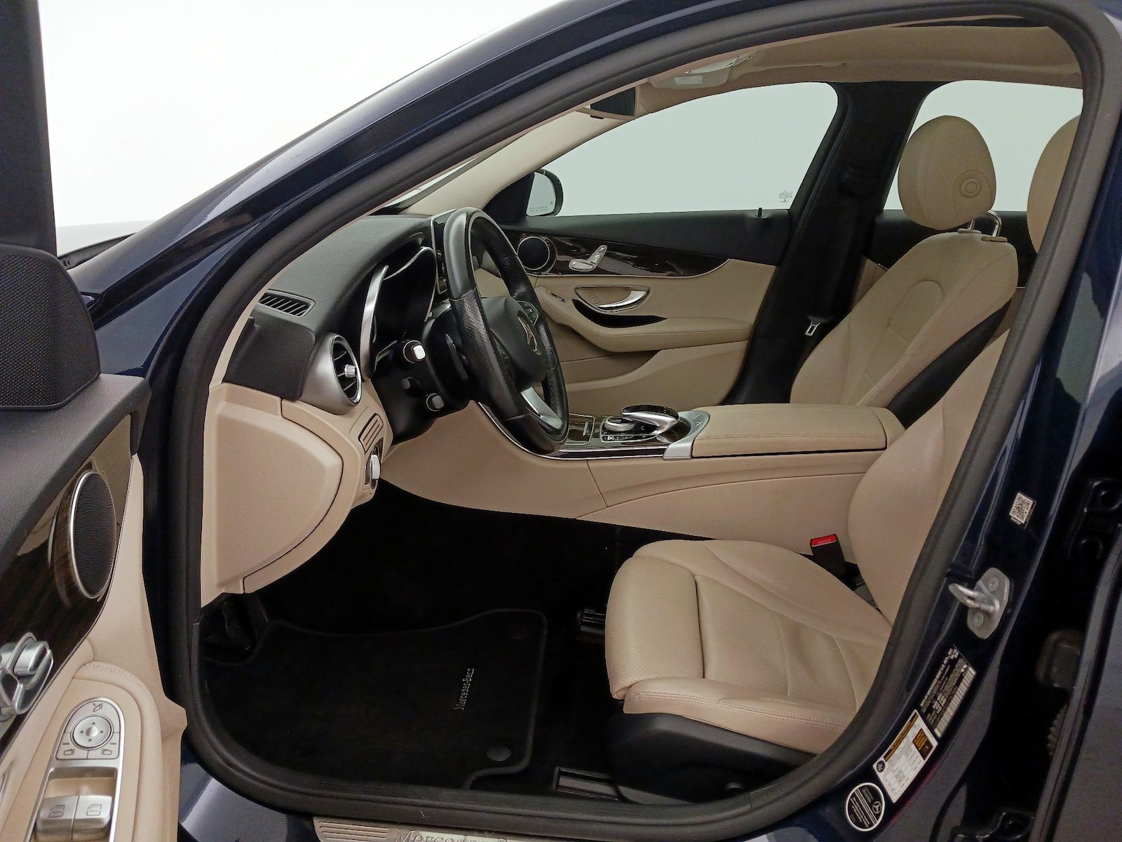 Power Seat(s) & Side Airbags