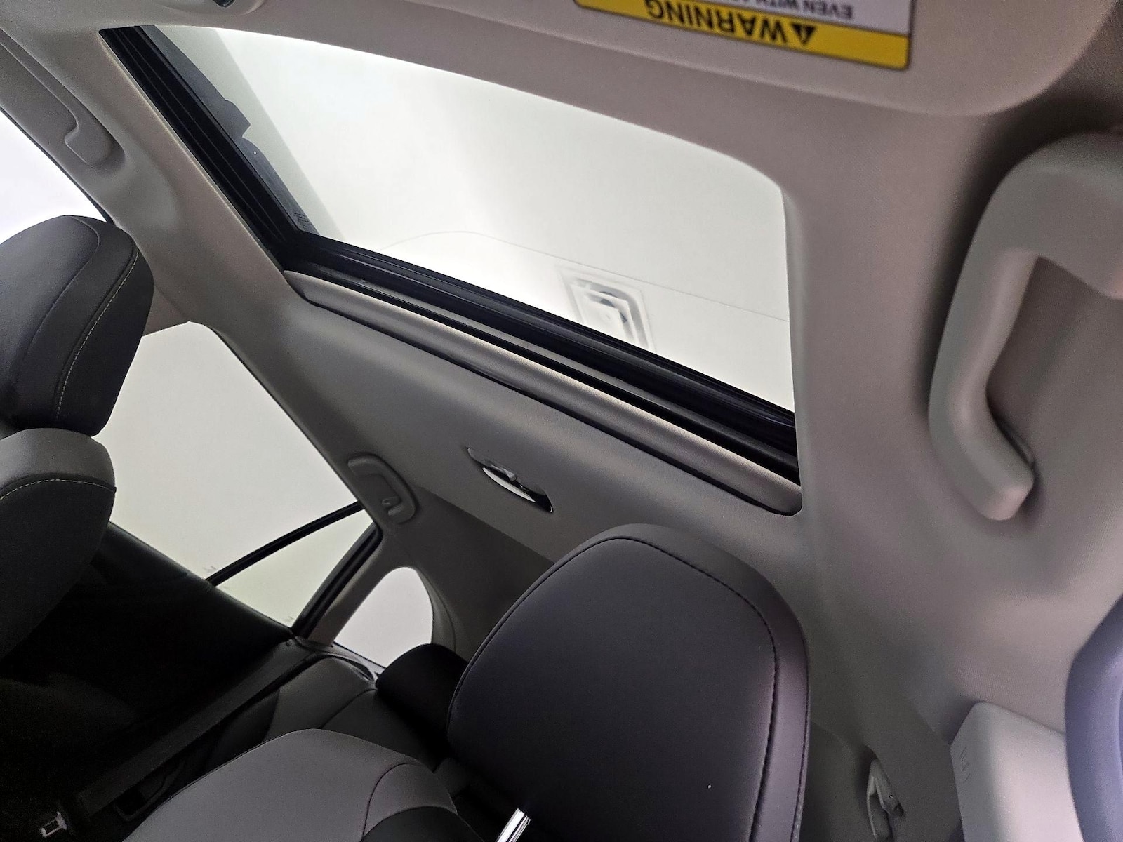 Sunroof(s) & Overhead Airbags