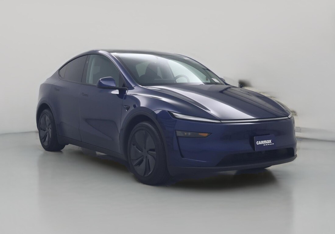 2026 Tesla Model Y Premium Rear-Wheel Drive in Blue — CarMax photo
