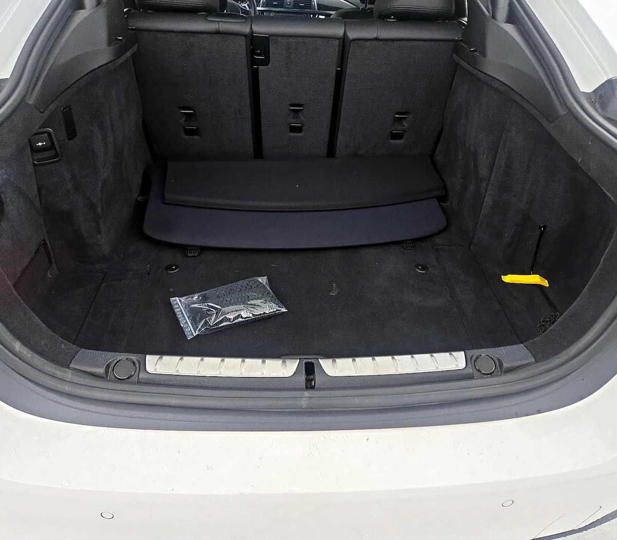 Trunk/Cargo (Seats Up)