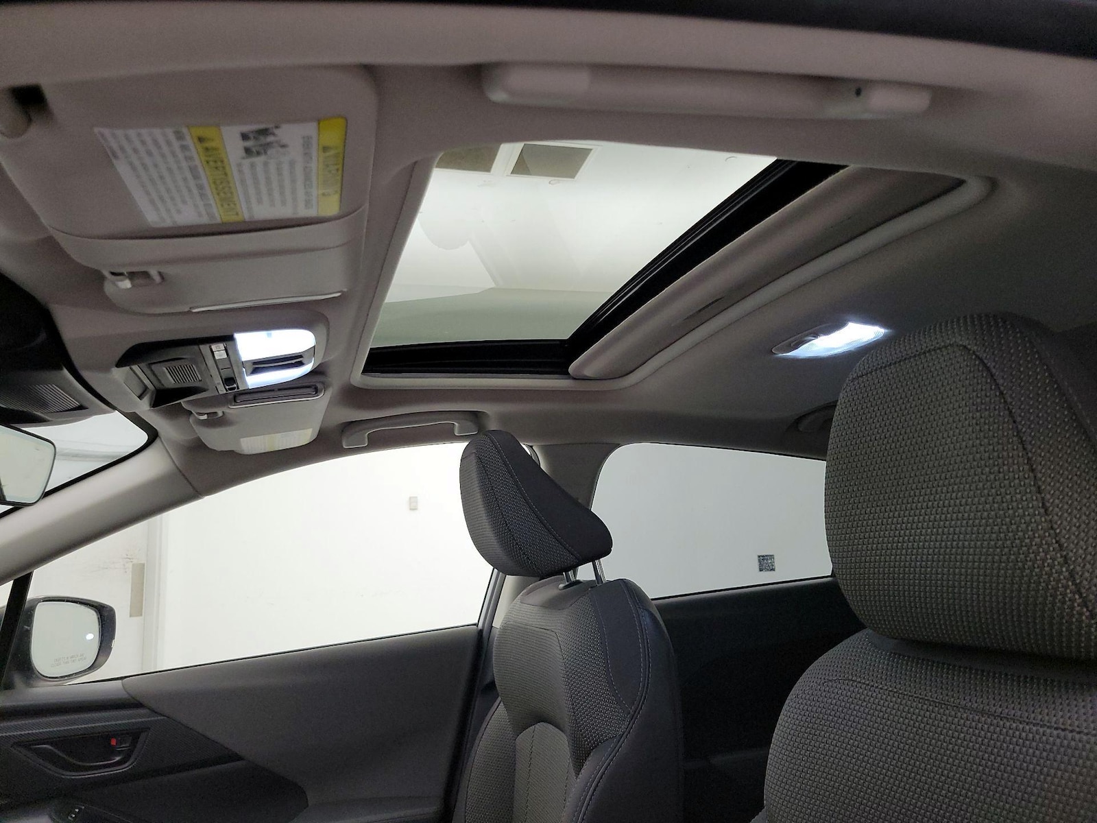 Sunroof(s) & Overhead Airbags