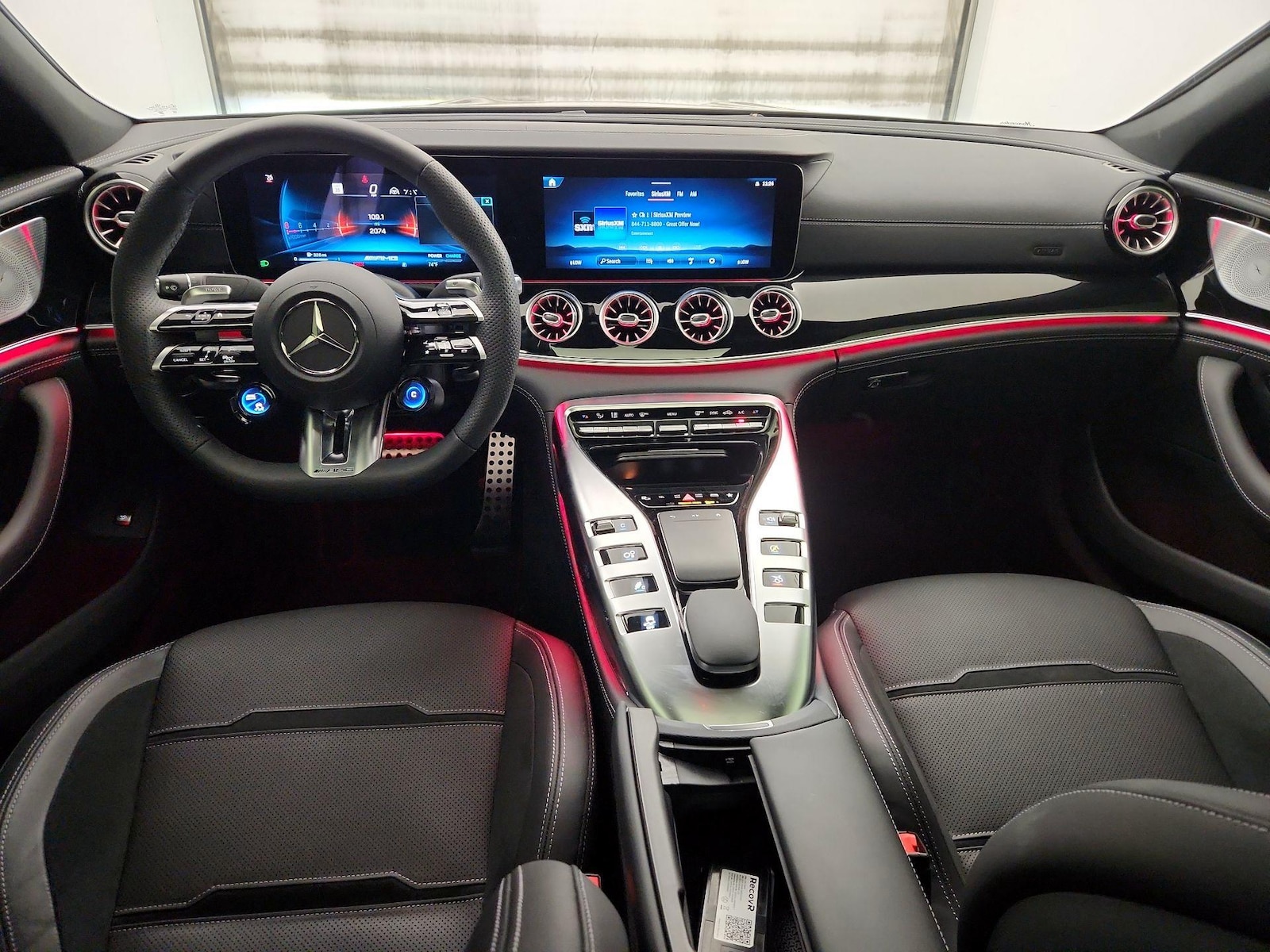 Apple CarPlay® & Android Auto™