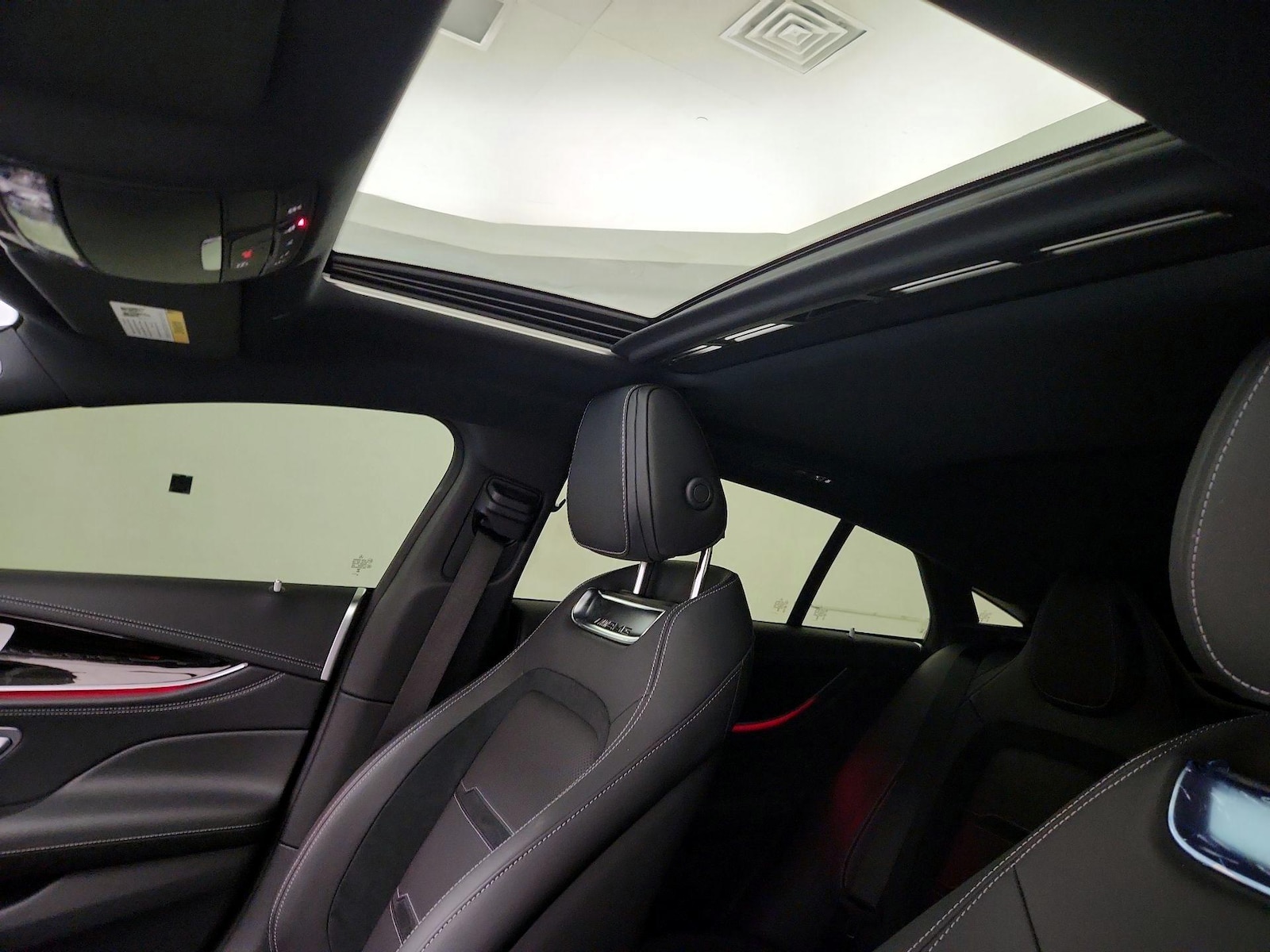 Sunroof(s) & Overhead Airbags