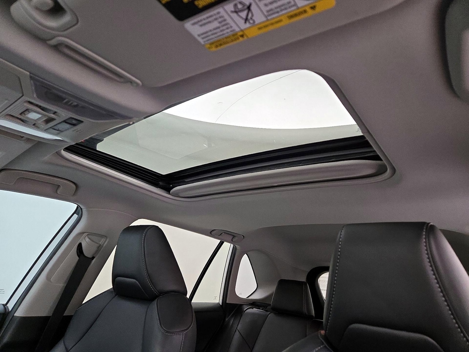 Sunroof(s) & Overhead Airbags