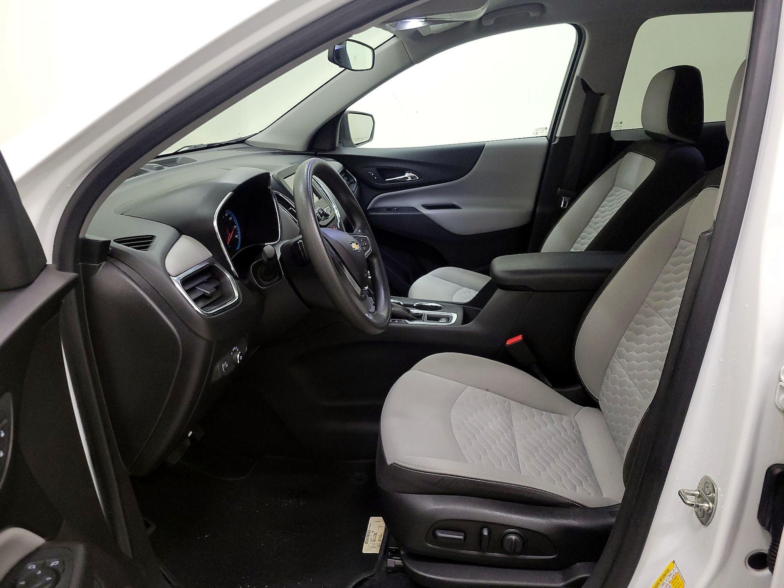 Power Seat(s) & Side Airbags