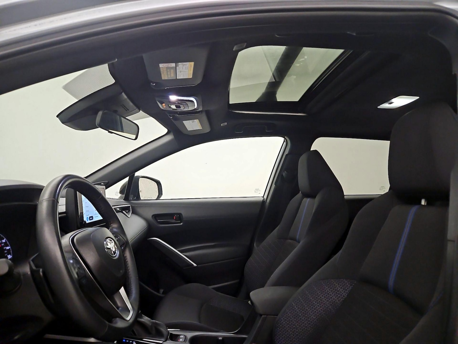 Sunroof(s) & Overhead Airbags
