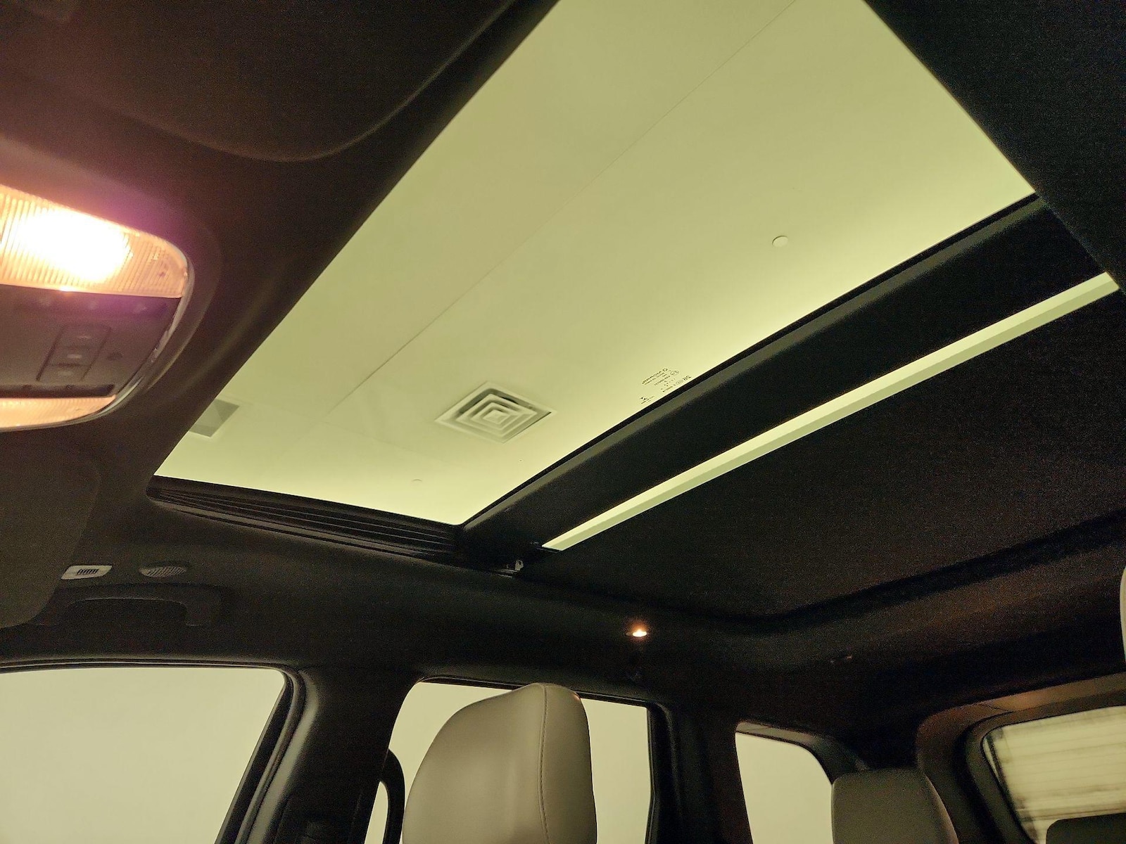 Panoramic Sunroof & Sunroof(s)