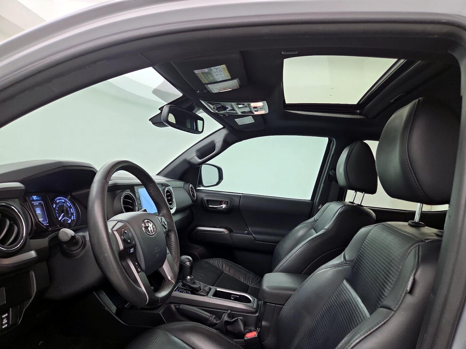 Sunroof(s) & Overhead Airbags