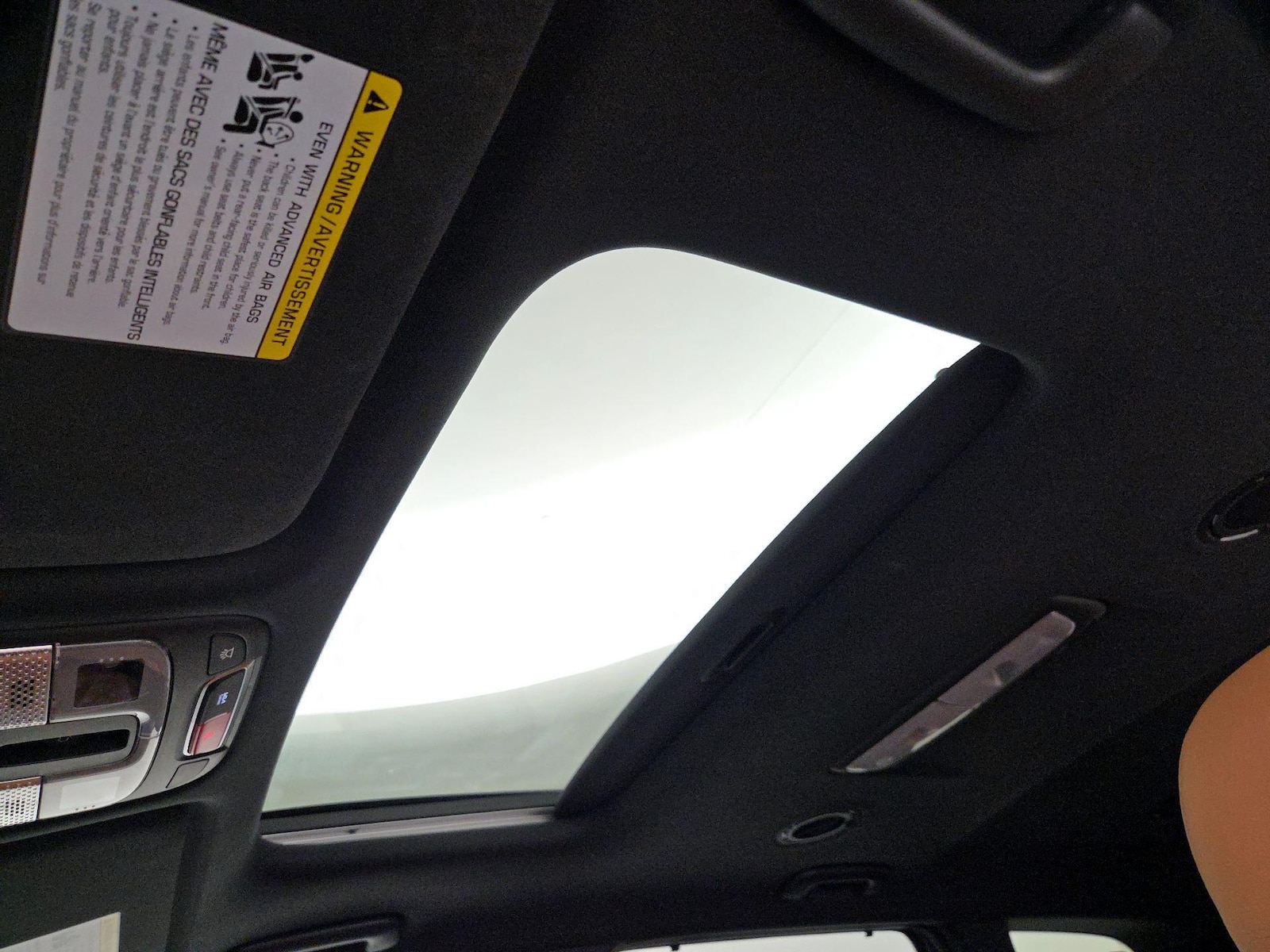 Sunroof(s) & Overhead Airbags