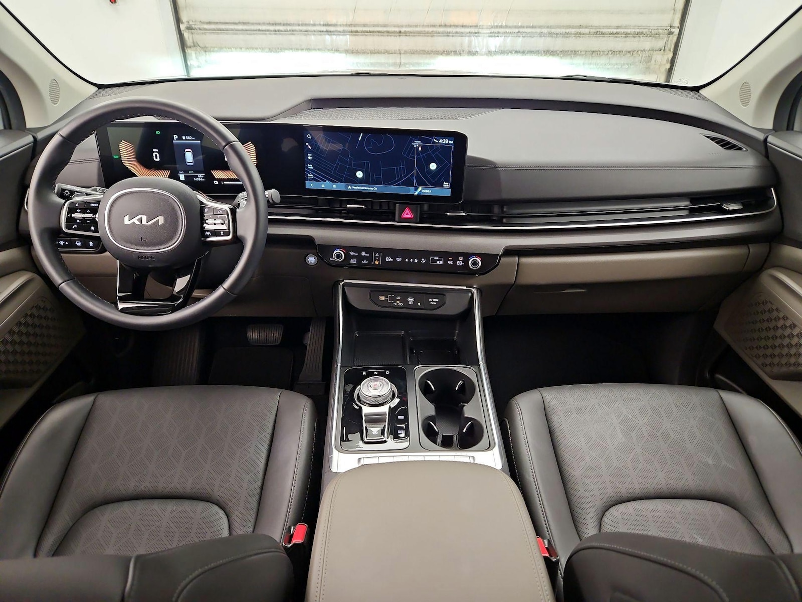 Apple CarPlay® & Android Auto™