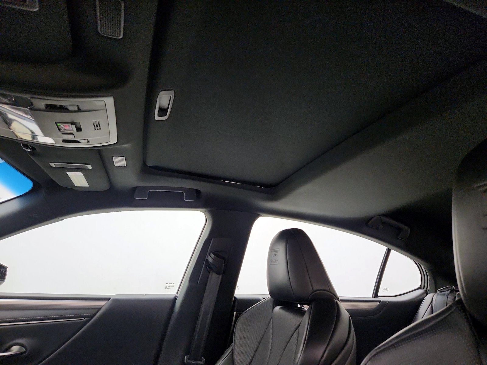 Sunroof(s) & Overhead Airbags
