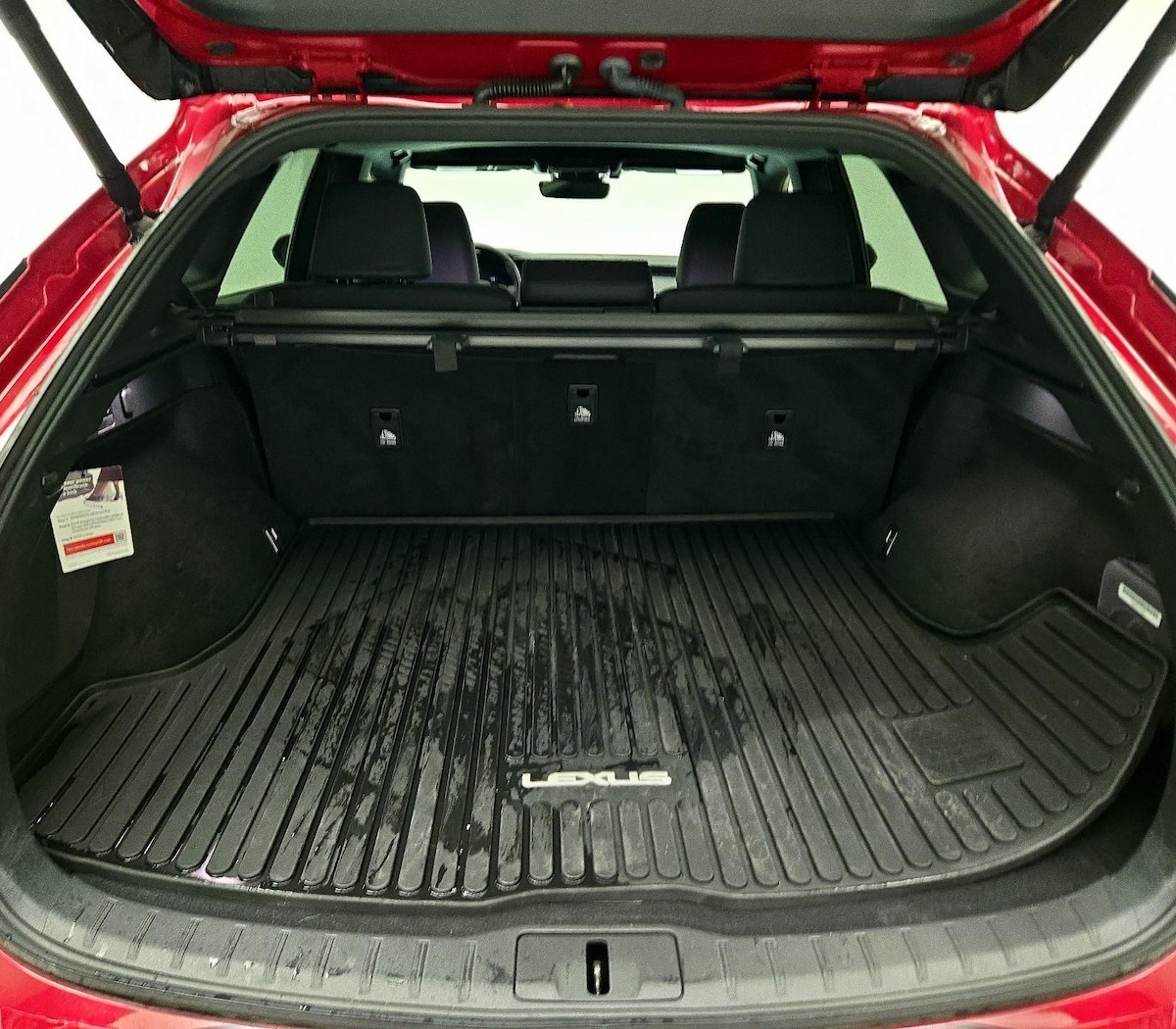 Trunk/Cargo (Seats Up)