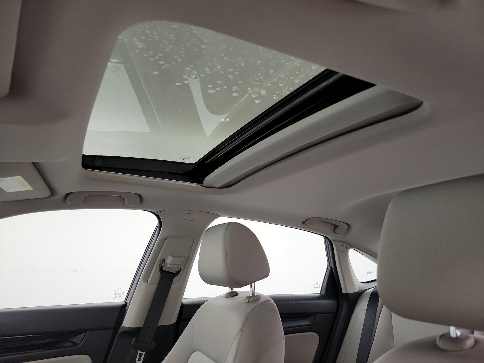 Sunroof(s) & Overhead Airbags