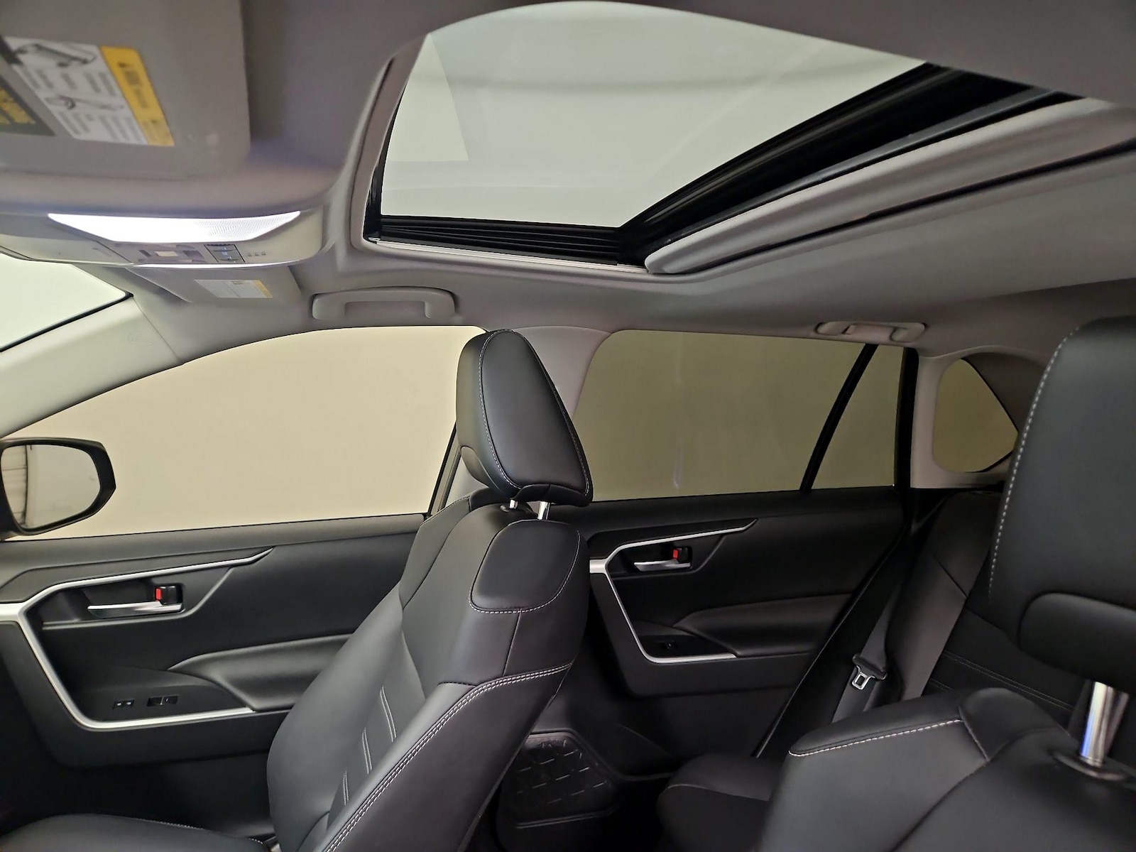 Sunroof(s) & Overhead Airbags