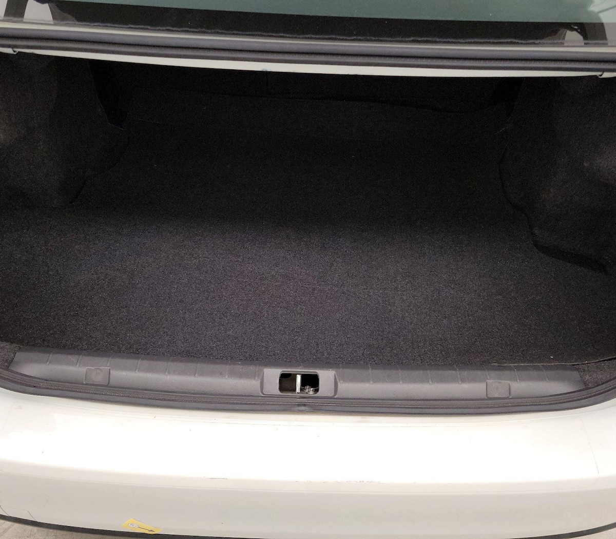 Trunk/Cargo (Seats Up)