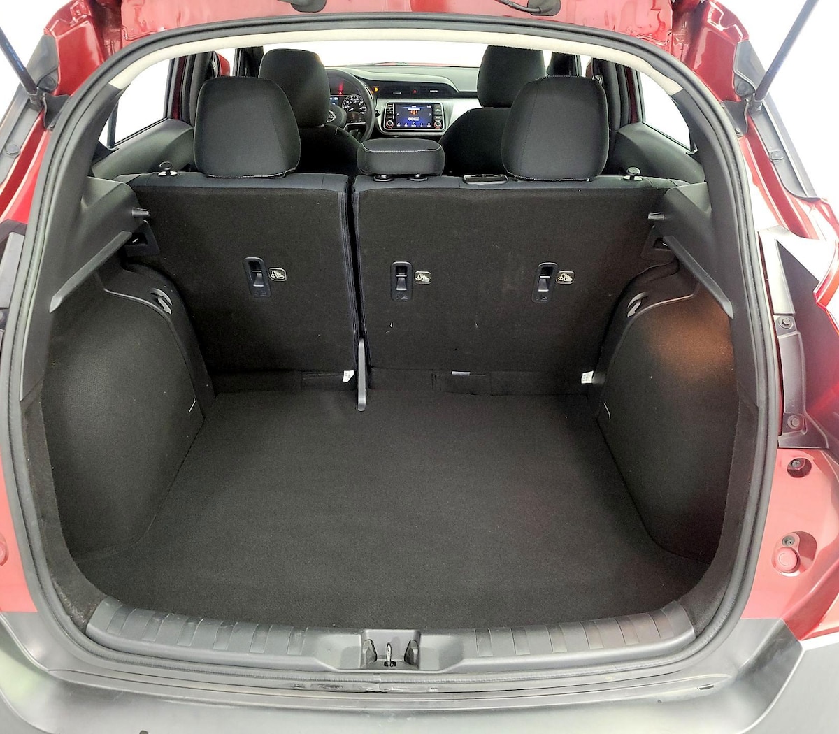 Trunk/Cargo (Seats Up)