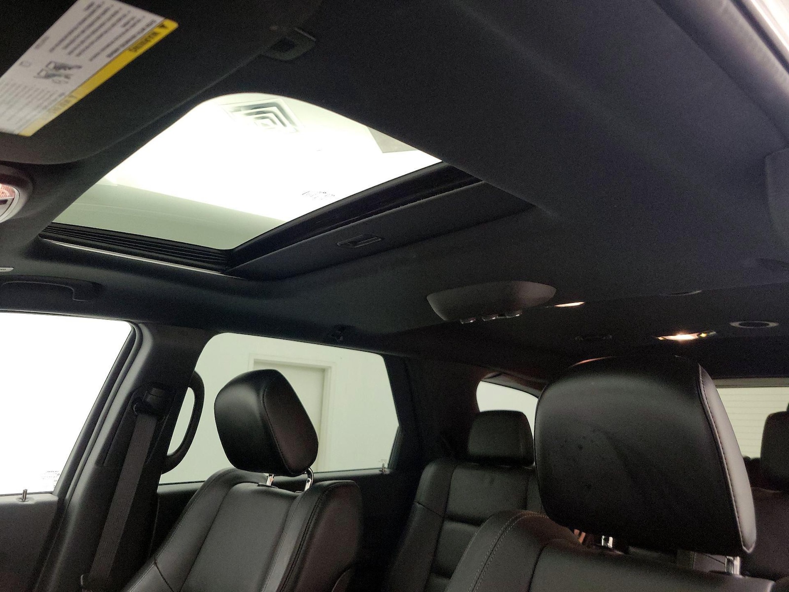 Sunroof(s) & Overhead Airbags