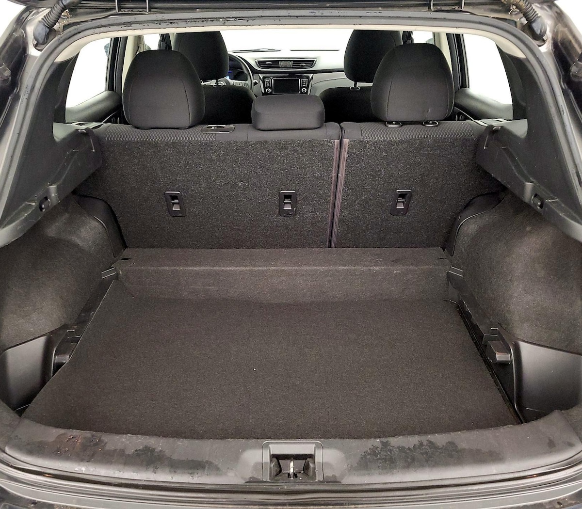 Trunk/Cargo (Seats Up)
