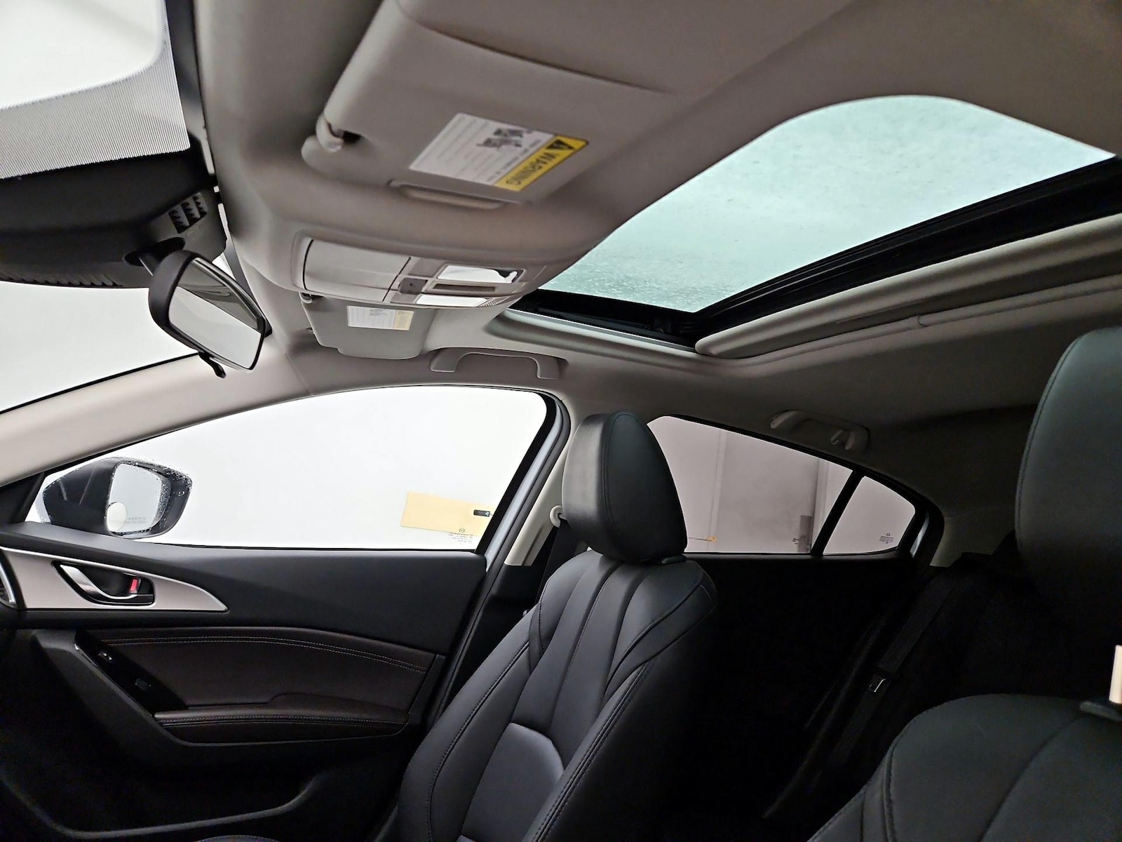 Sunroof(s) & Overhead Airbags
