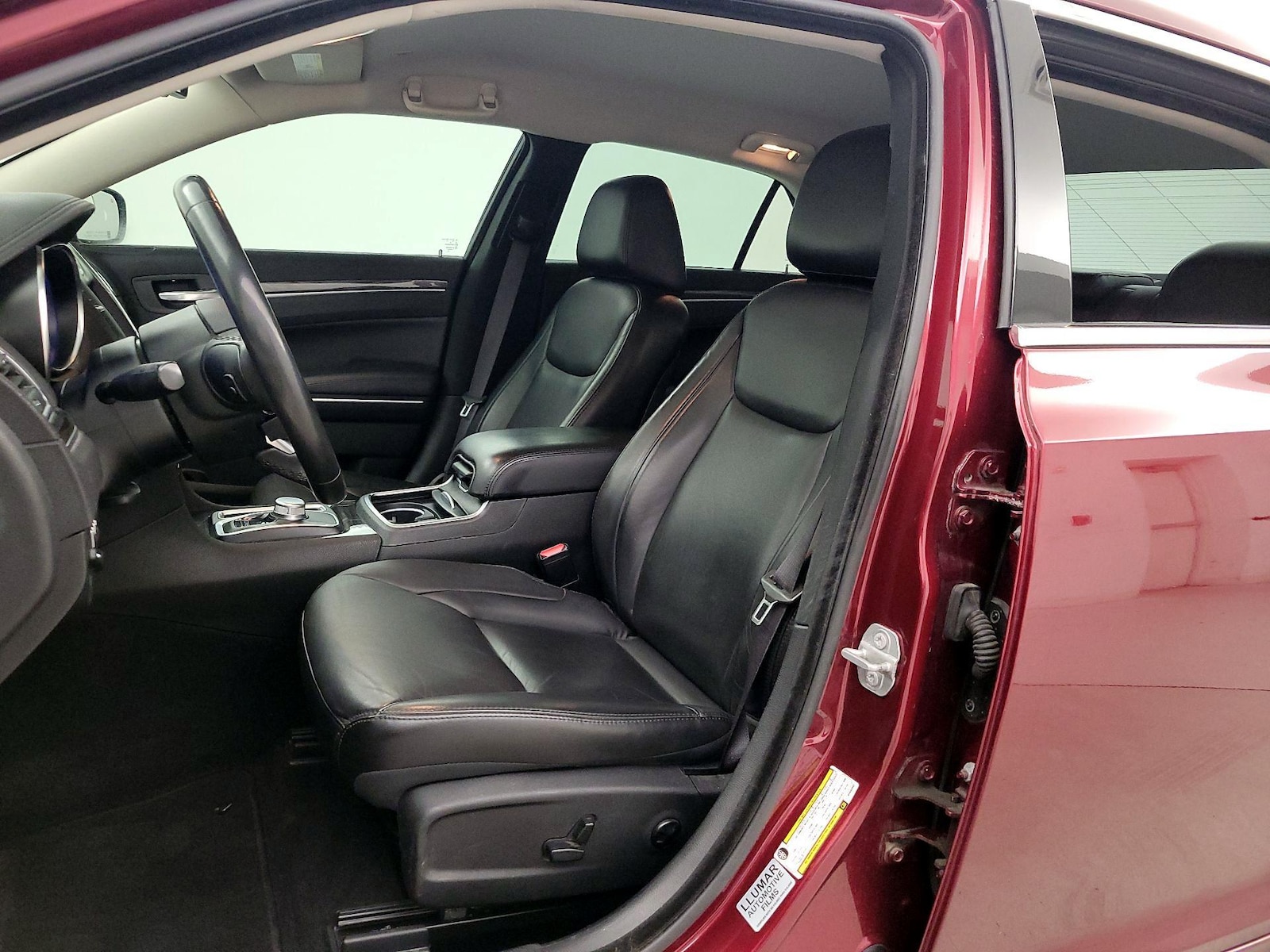 Power Seat(s) & Side Airbags