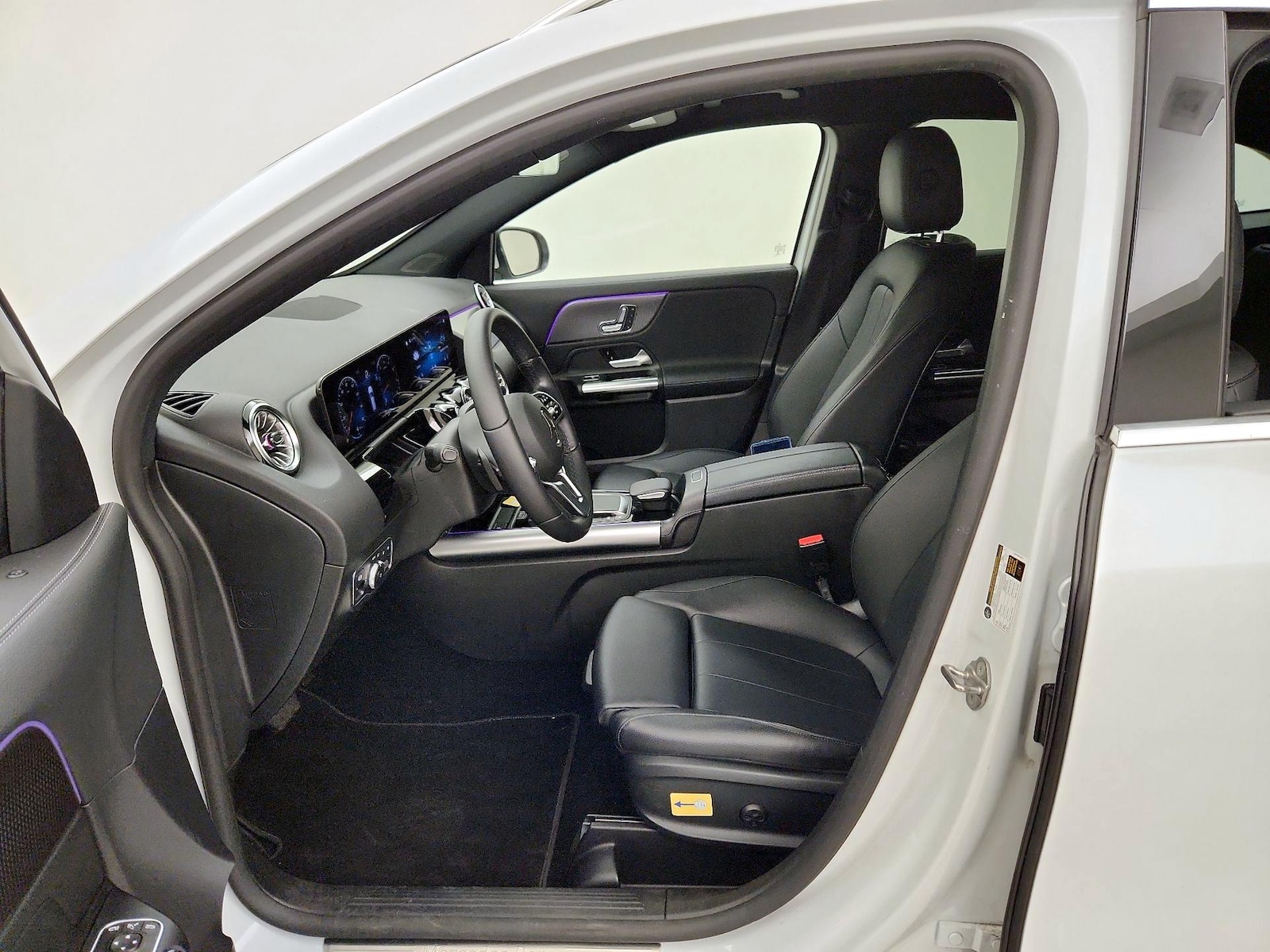 Power Seat(s) & Side Airbags