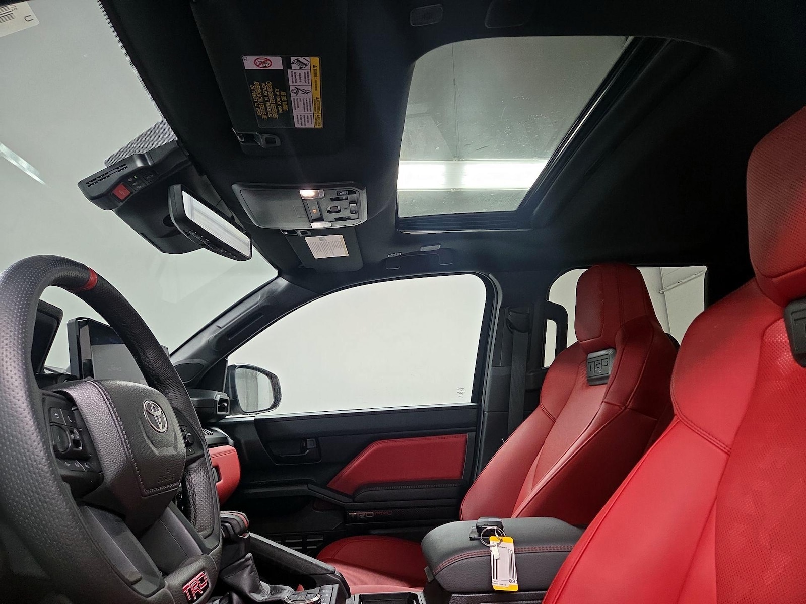 Sunroof(s) & Overhead Airbags