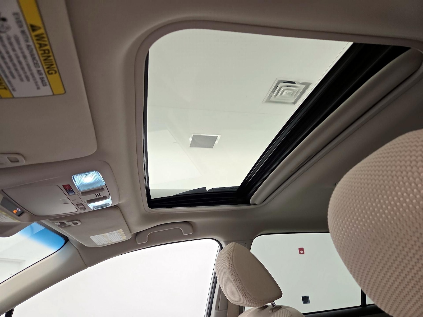 Sunroof(s) & Overhead Airbags