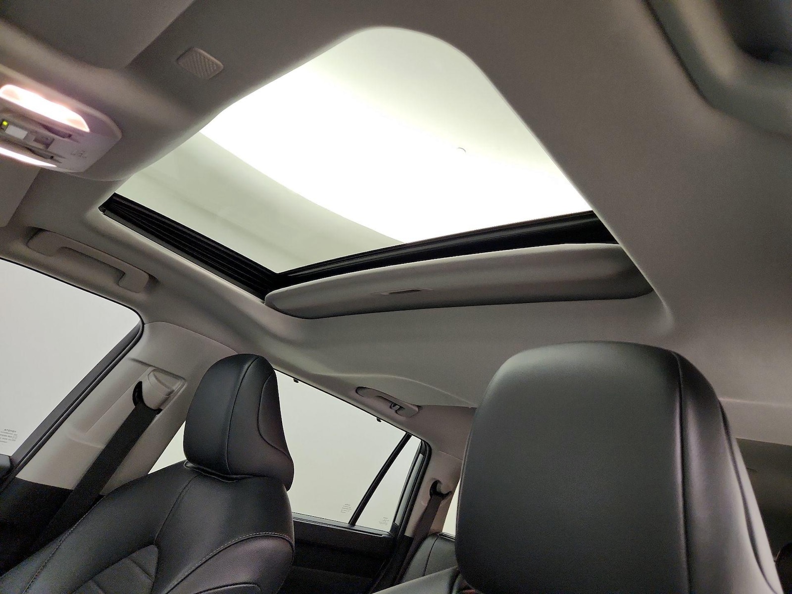 Sunroof(s) & Overhead Airbags