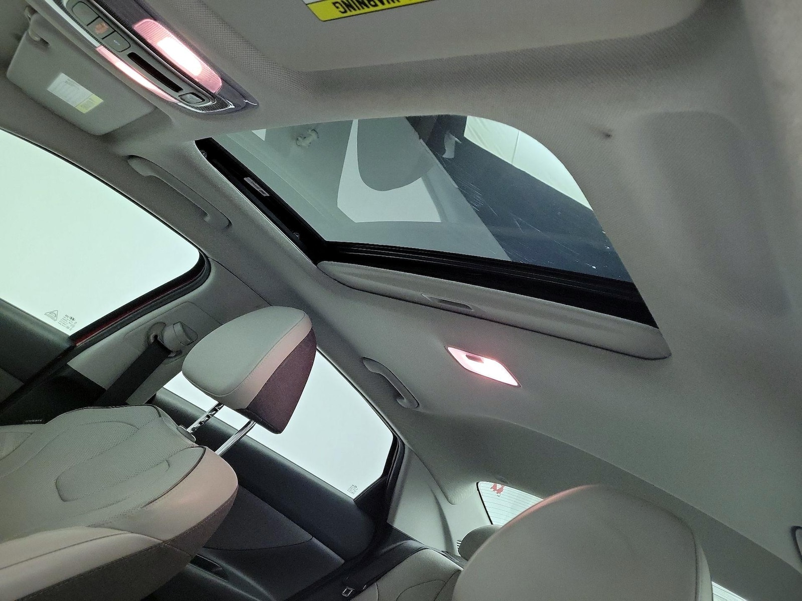 Sunroof(s) & Overhead Airbags