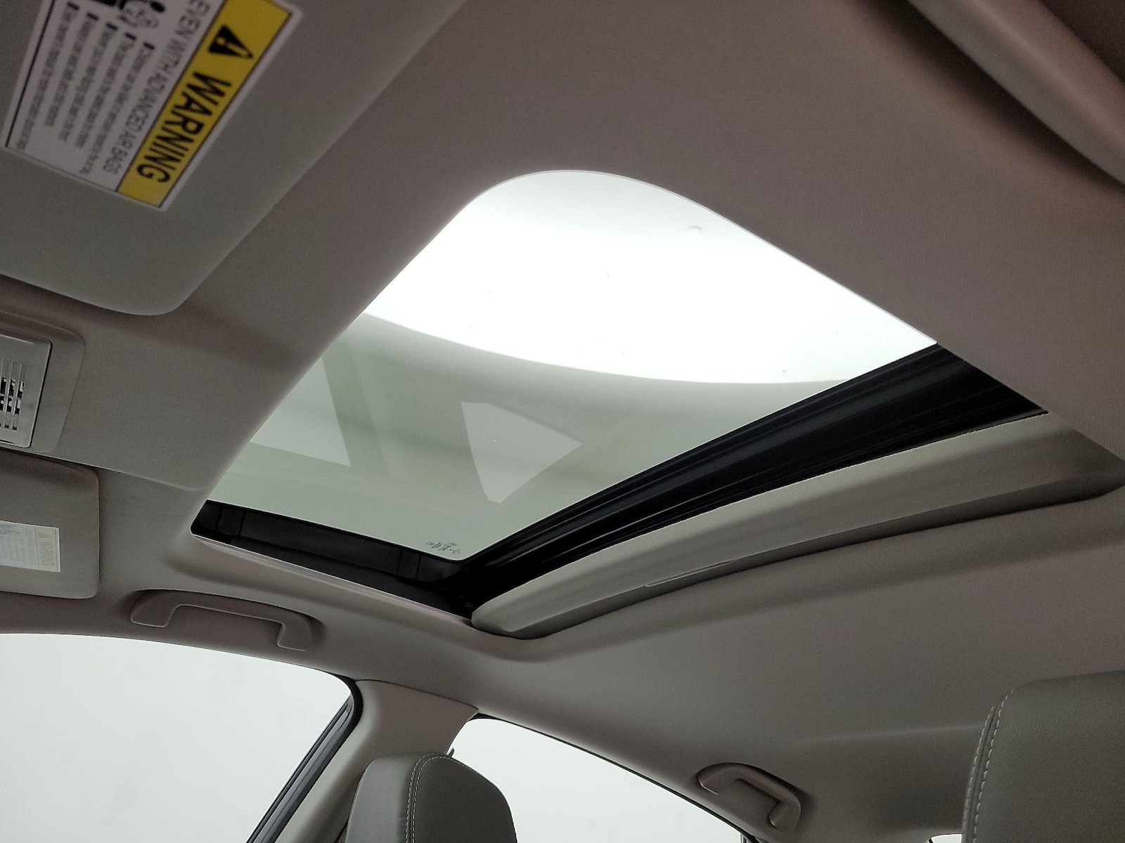 Sunroof(s) & Overhead Airbags