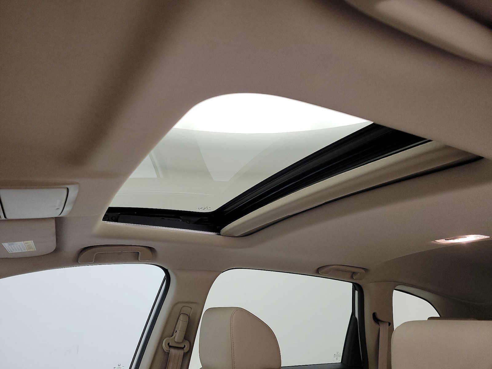 Sunroof(s) & Overhead Airbags