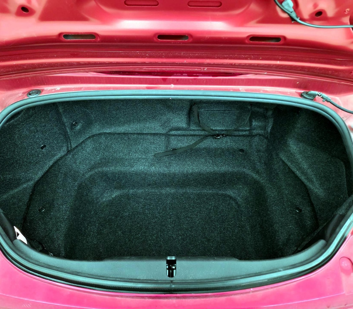 Trunk/Cargo (Seats Up)