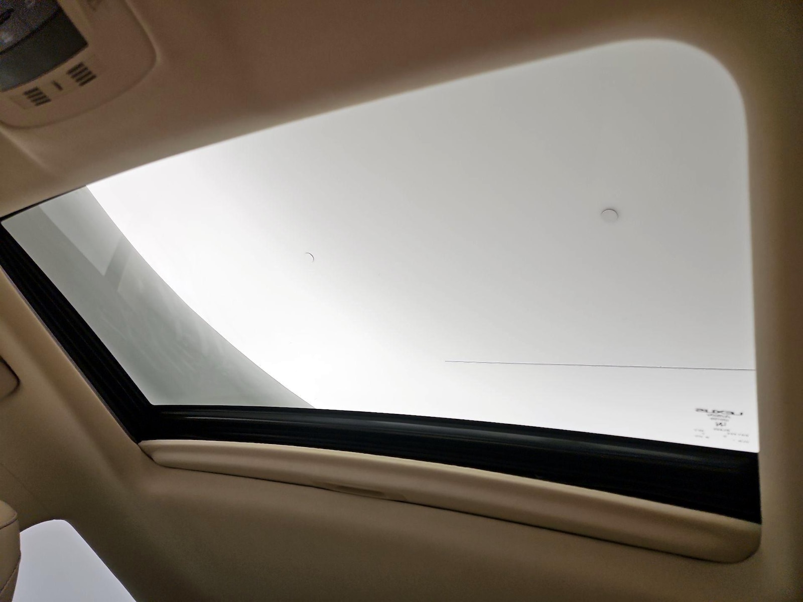 Sunroof(s) & Overhead Airbags