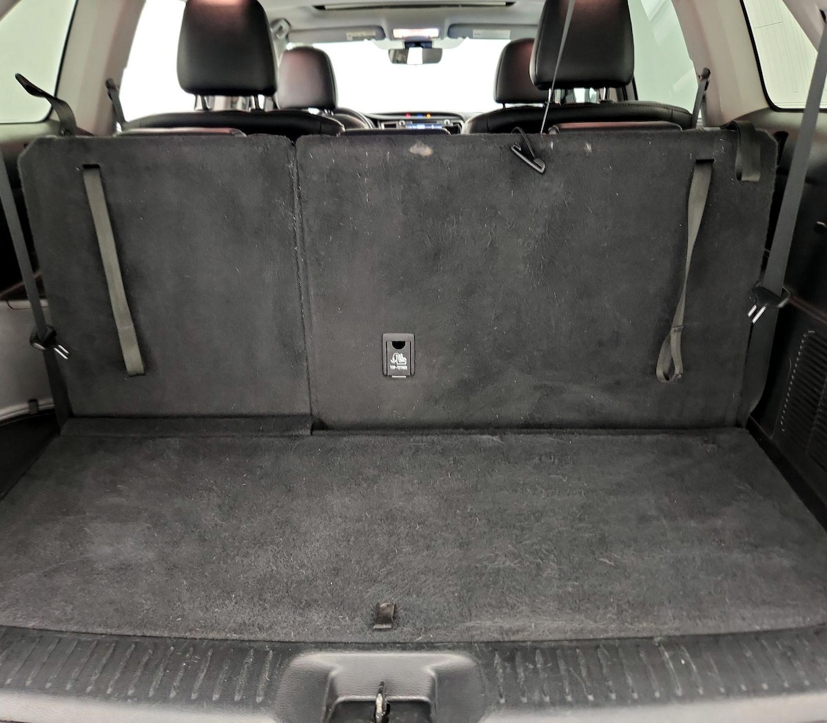 Trunk/Cargo (Seats Up)
