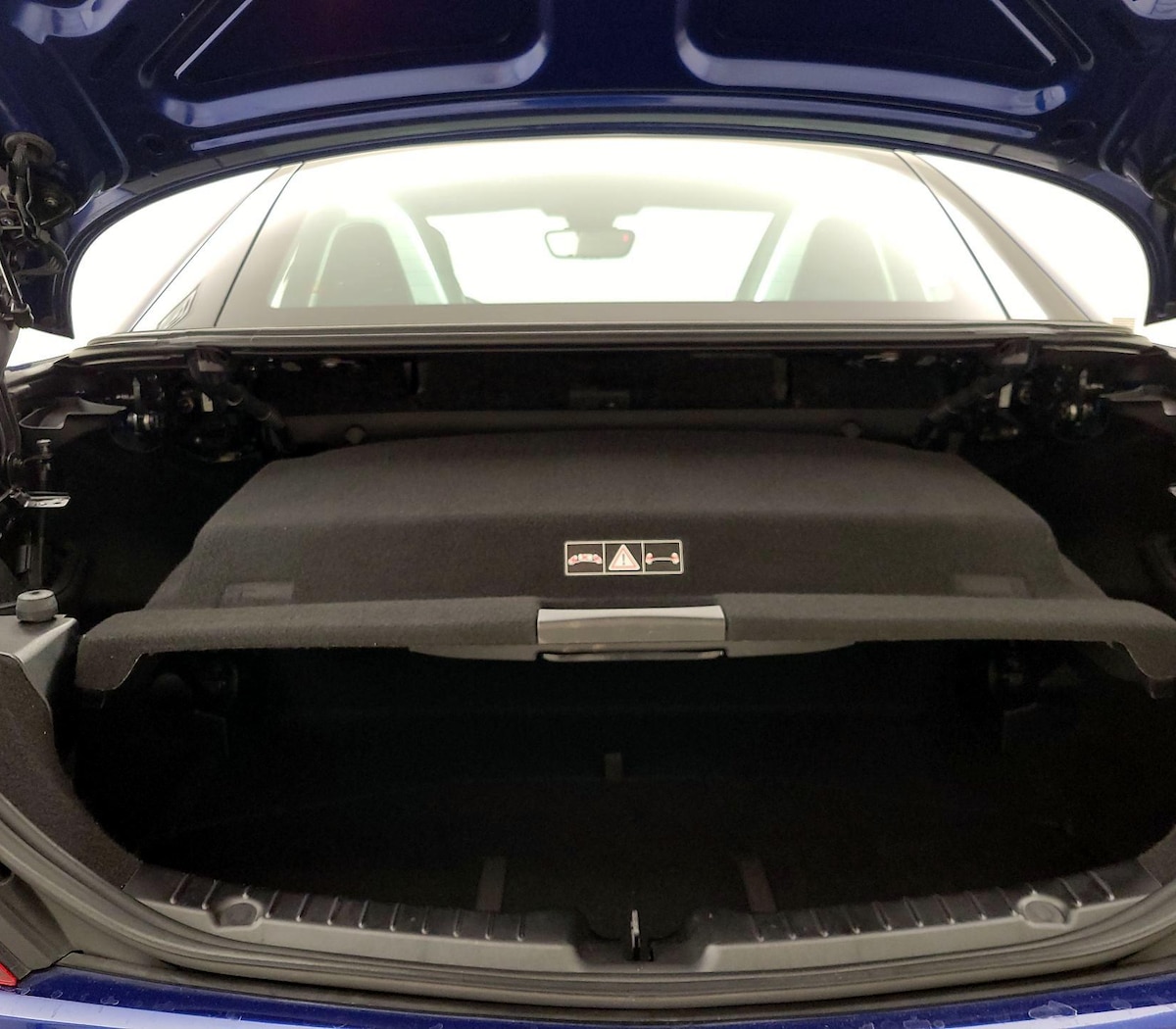 Trunk/Cargo (Seats Up)
