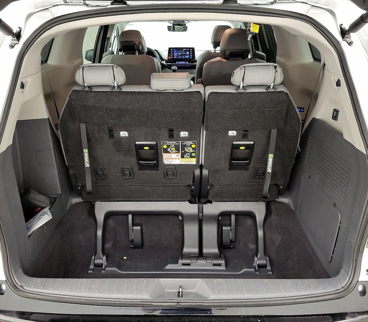 Trunk/Cargo (Seats Up)