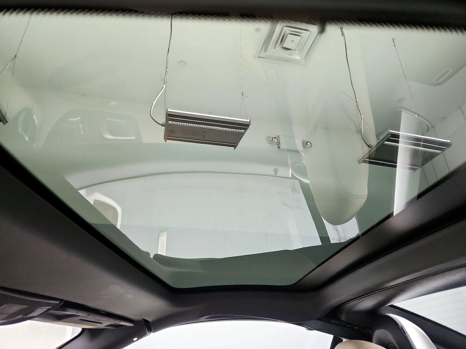 Skylight(s) & Overhead Airbags