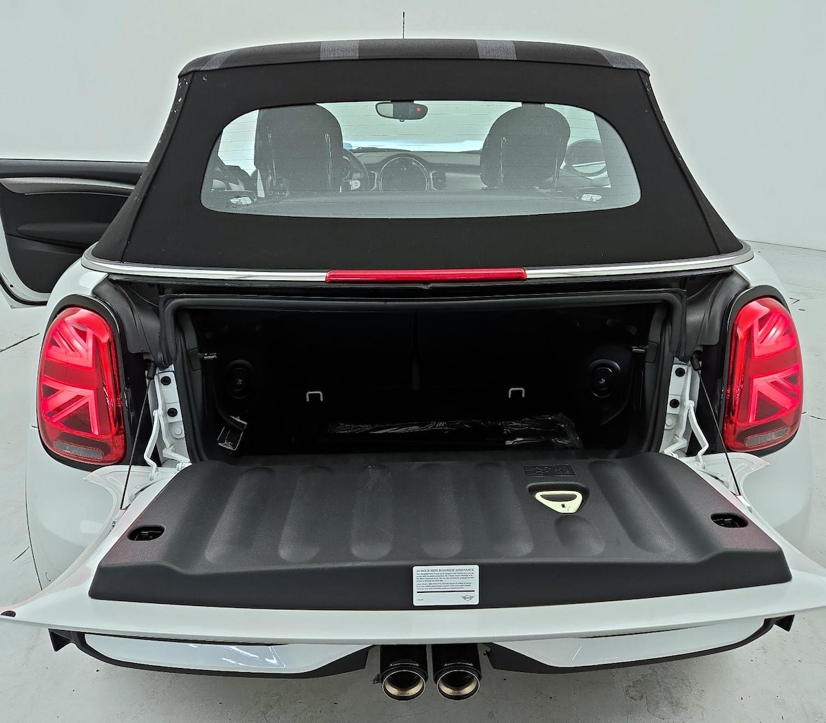 Trunk/Cargo (Seats Up)